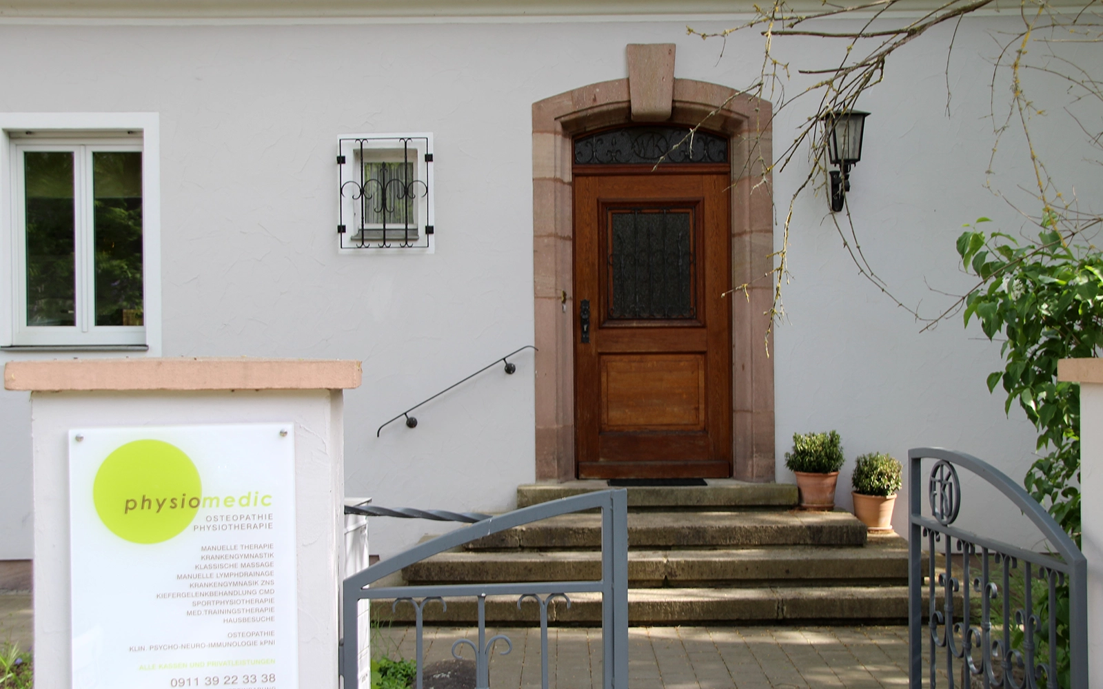 physiomedic - Eingangsbereich